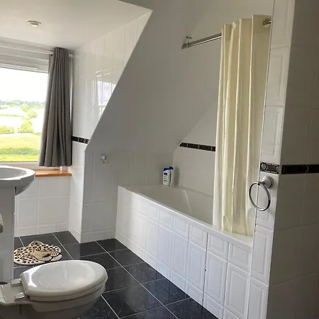 ベッド・アンド・ブレックファスト Bikes Beers Brosna (Kerry)